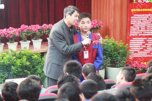 ��܊_̫ԭ�f(w��n)ͨ��܇�W(xu��)У��Ƹ����