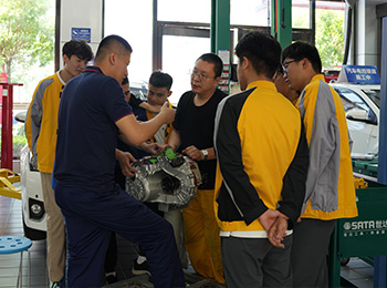 ���ތW(xu��)У_��܇�k���ޏ�(f��)��(sh��)Ӗ(x��n)��